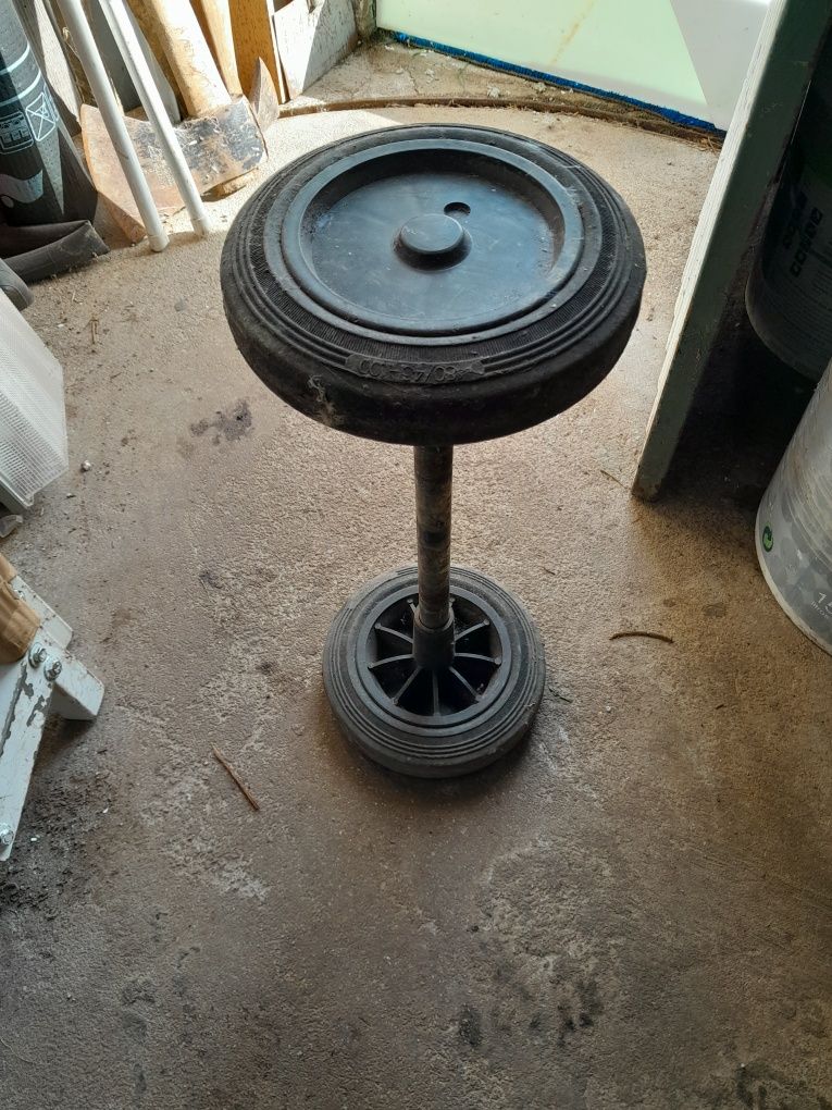Agrafador, rodas,  termoventilador