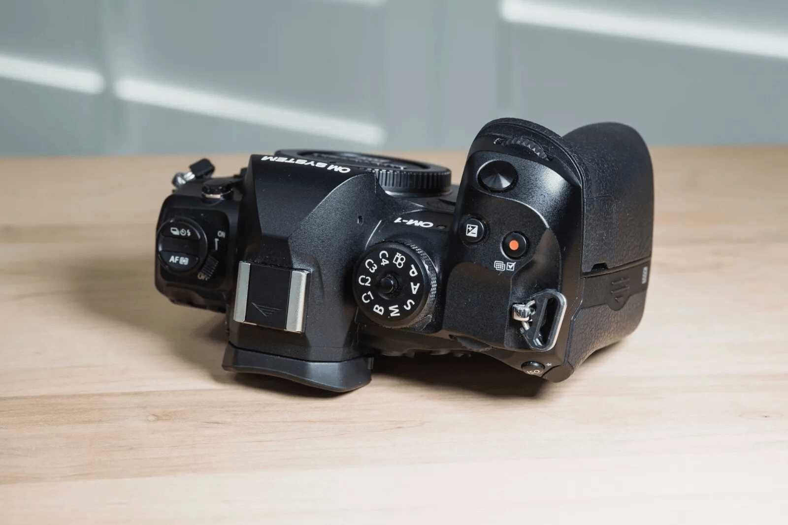 OM System OM-1 Mark II w idealnym stanie, gwarancja