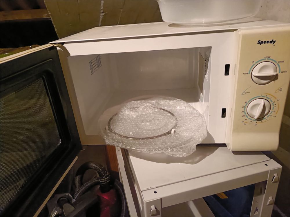 Microondas a funcionar na perceição