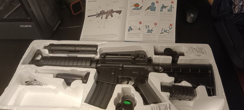 Игрушечный автомат M4 на пульках с акамулятором