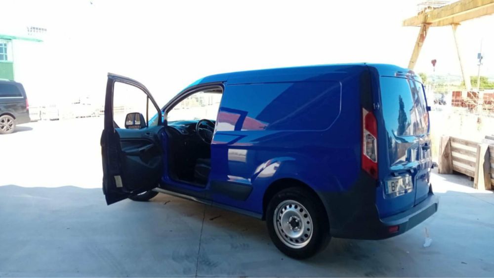 Ford Transit (possibilidade de financiamento)