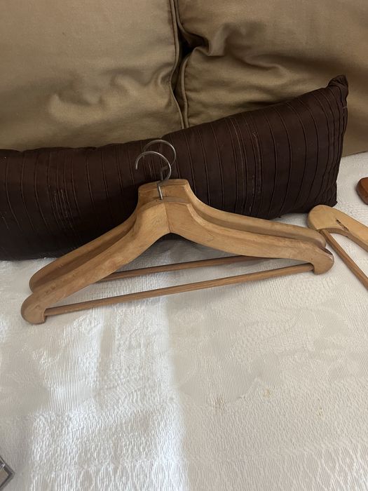 Cabides de madeira antigos