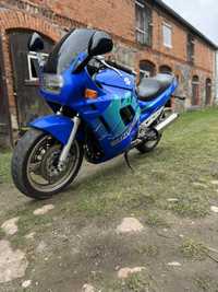 Suzuki Gsx 750F do regulacji sprowadzony