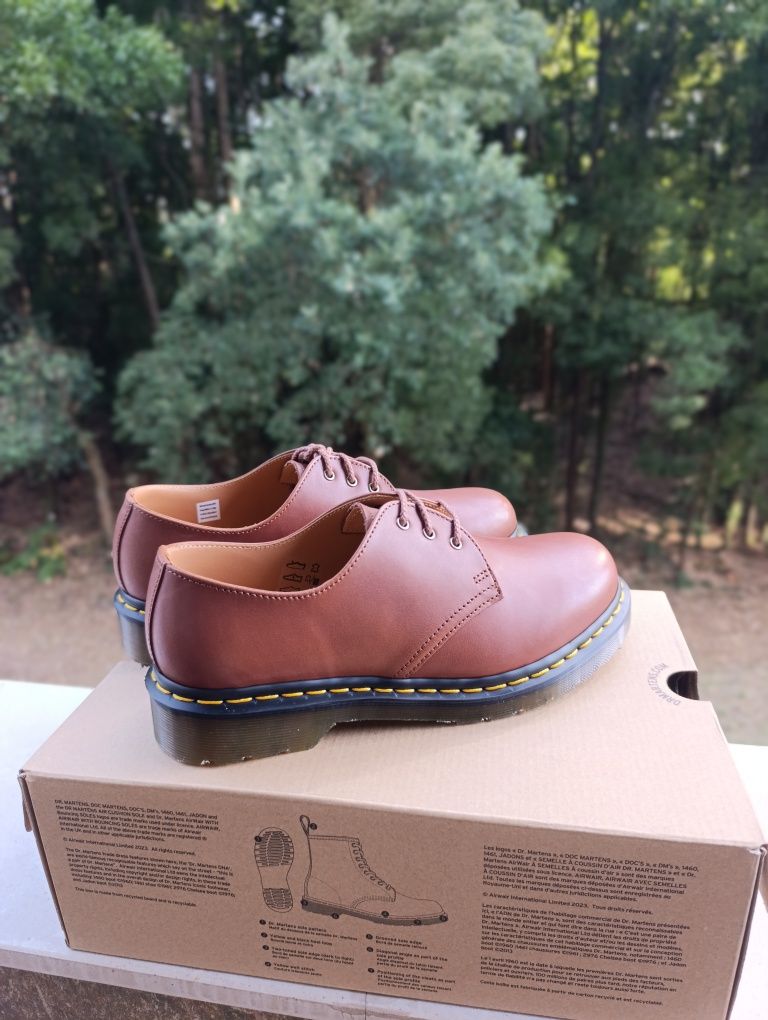 Sapatos tamanho 41 Dr Martens