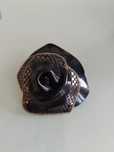 Lindo broche Versace Estado muito bom .em tecido envernizado e metal.