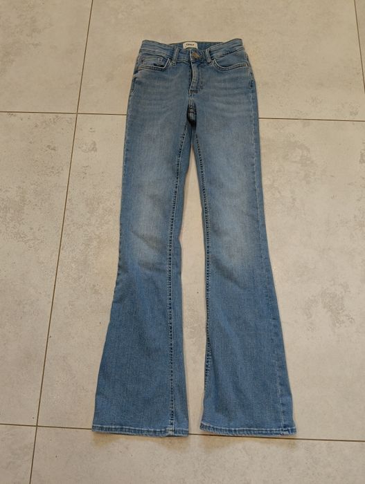 Spodnie jeansowe dzwony Only