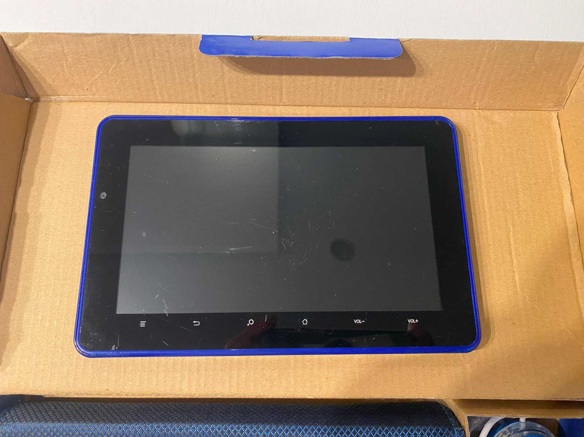 Tablet Overmax BaseCore 9+ 9" 1 GB / 1 GB niebieski