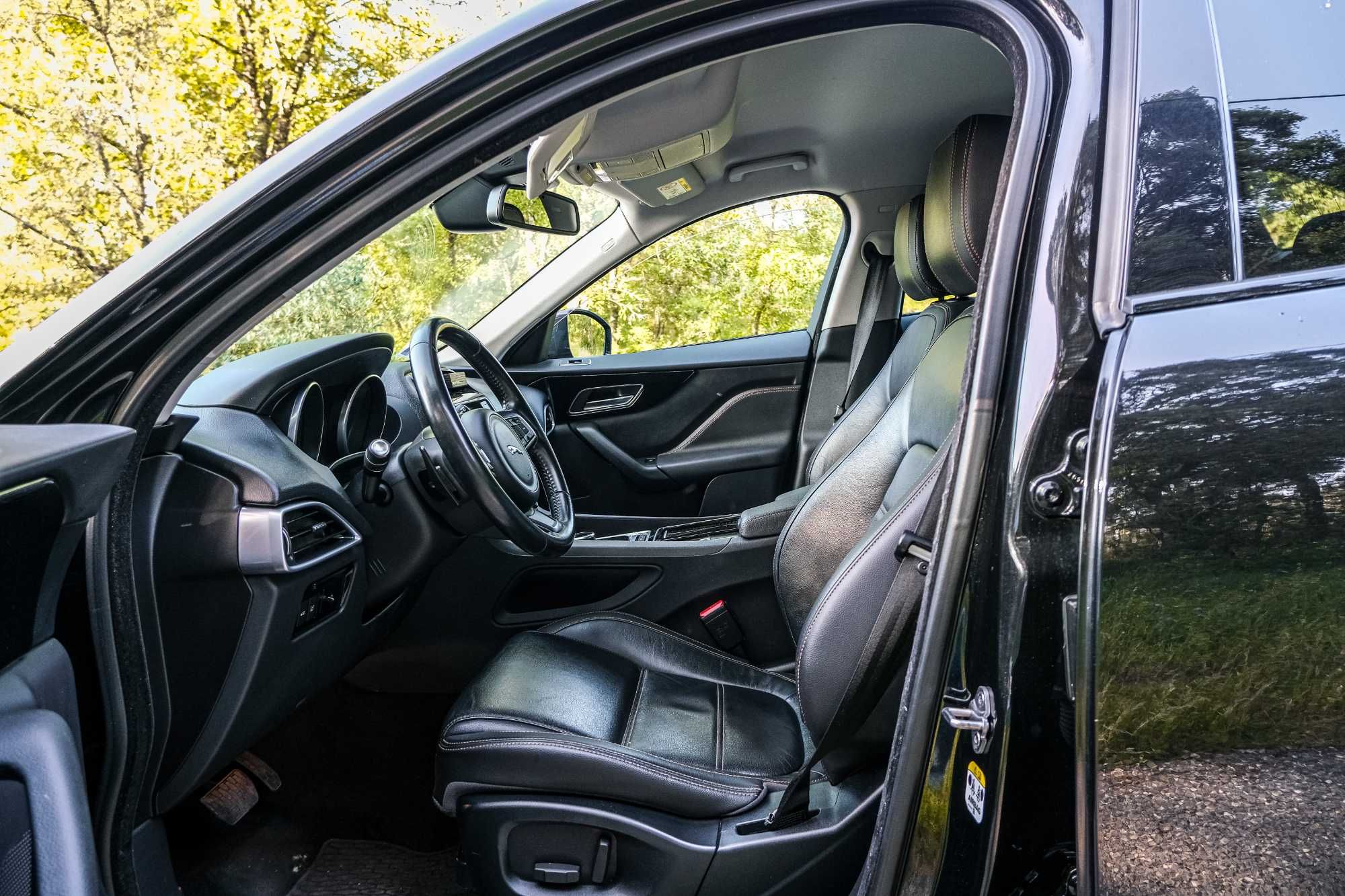 JAGUAR  F-PACE 2.0D  PRESTIGE