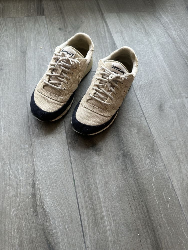 Saucony Jazz.