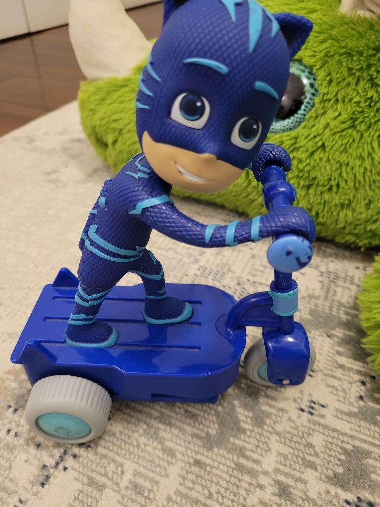 Pjmasks- Catboy / Trotinete Telecomandada