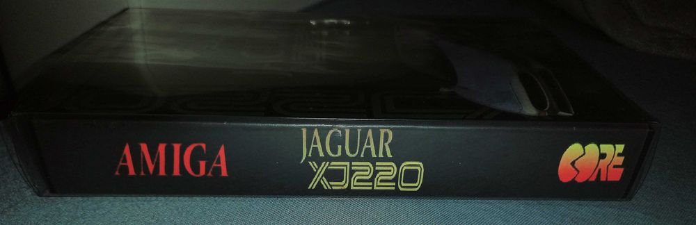 JAGUAR XJ220 - Pudełko plus Gry na Dyskietki Dla Commodore Amiga 500