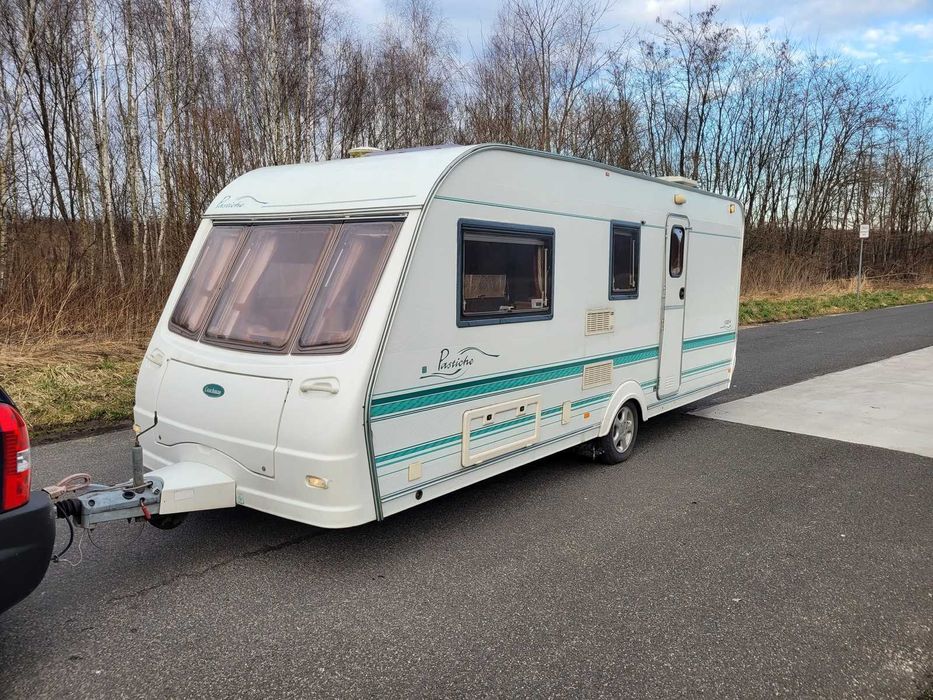 Skup przyczep kempingowych kempingów towarowych samochodowych auto