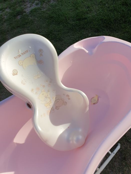 Ванночка для немовлят з підставкою