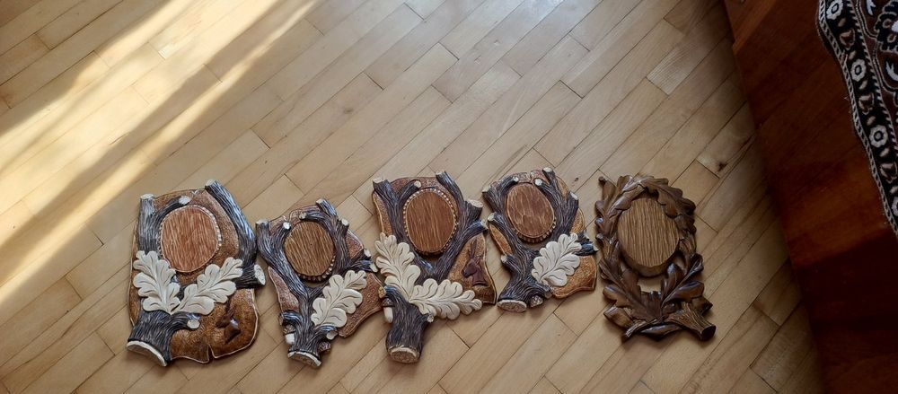 Різна підставка медальон під роги