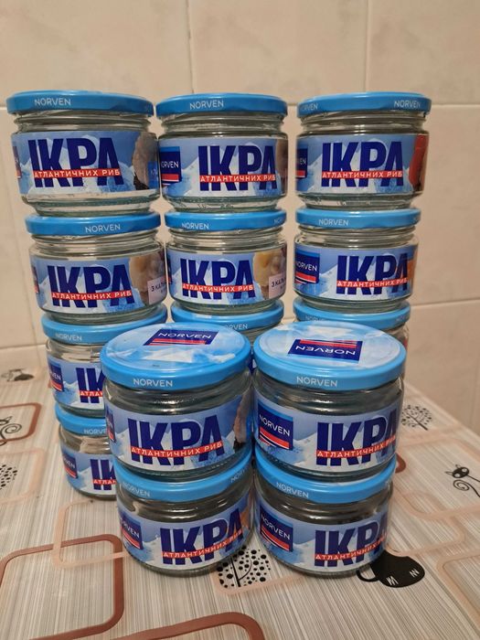 Баночки маленькие 20 штук.