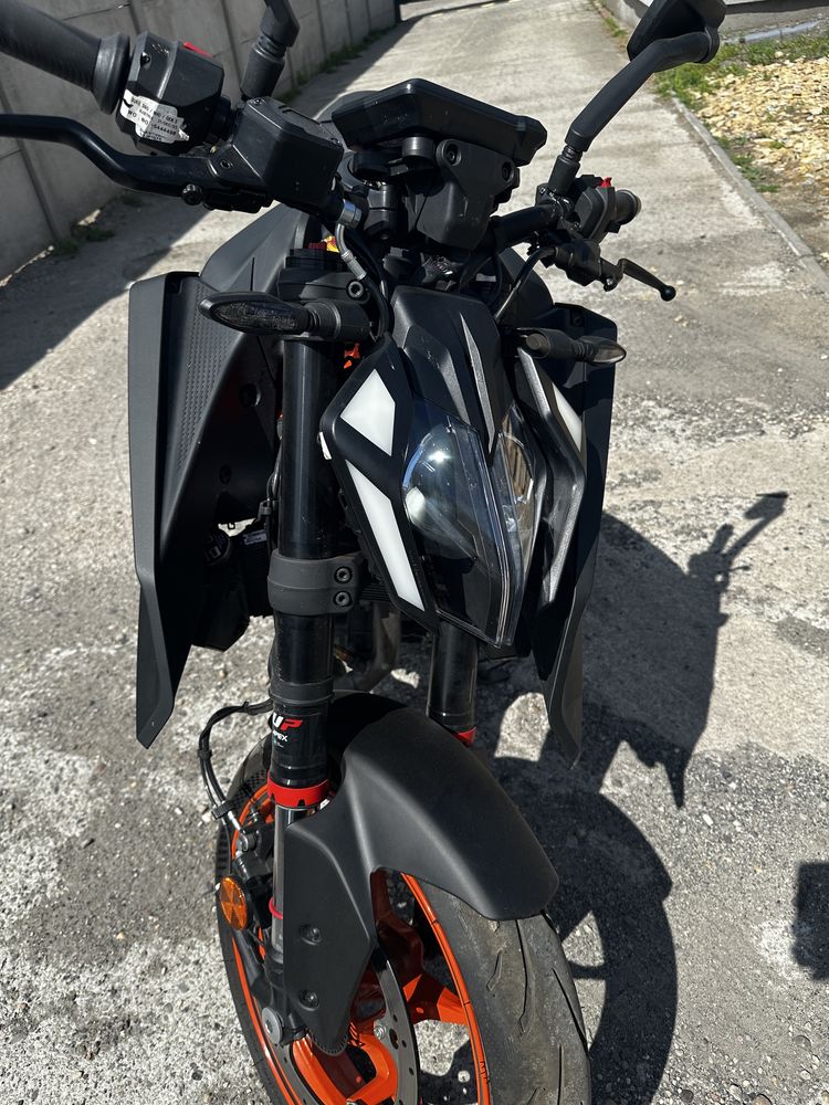 Ktm   Duke 125/390  praktyczne nowy !!!