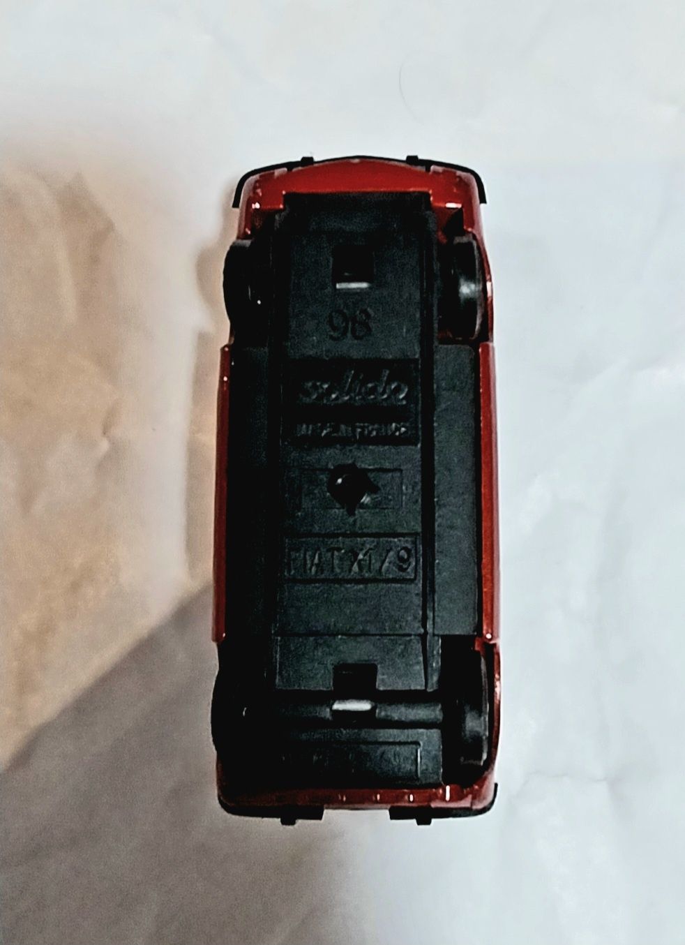 Miniatura da Solido Fiat X19 em escala 1/43