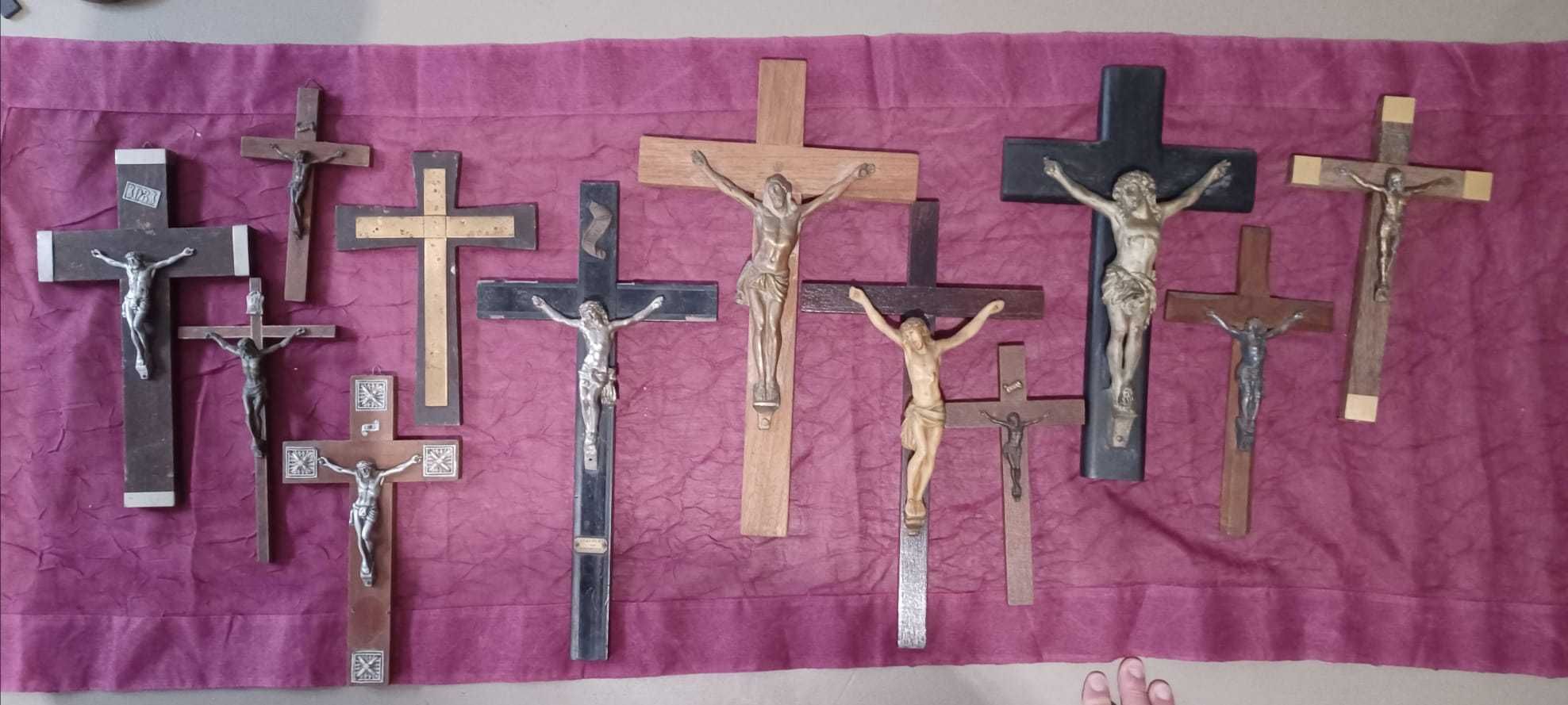 Coleção de crucifixos