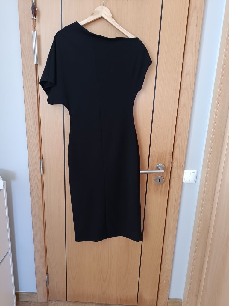 Vestido justo preto