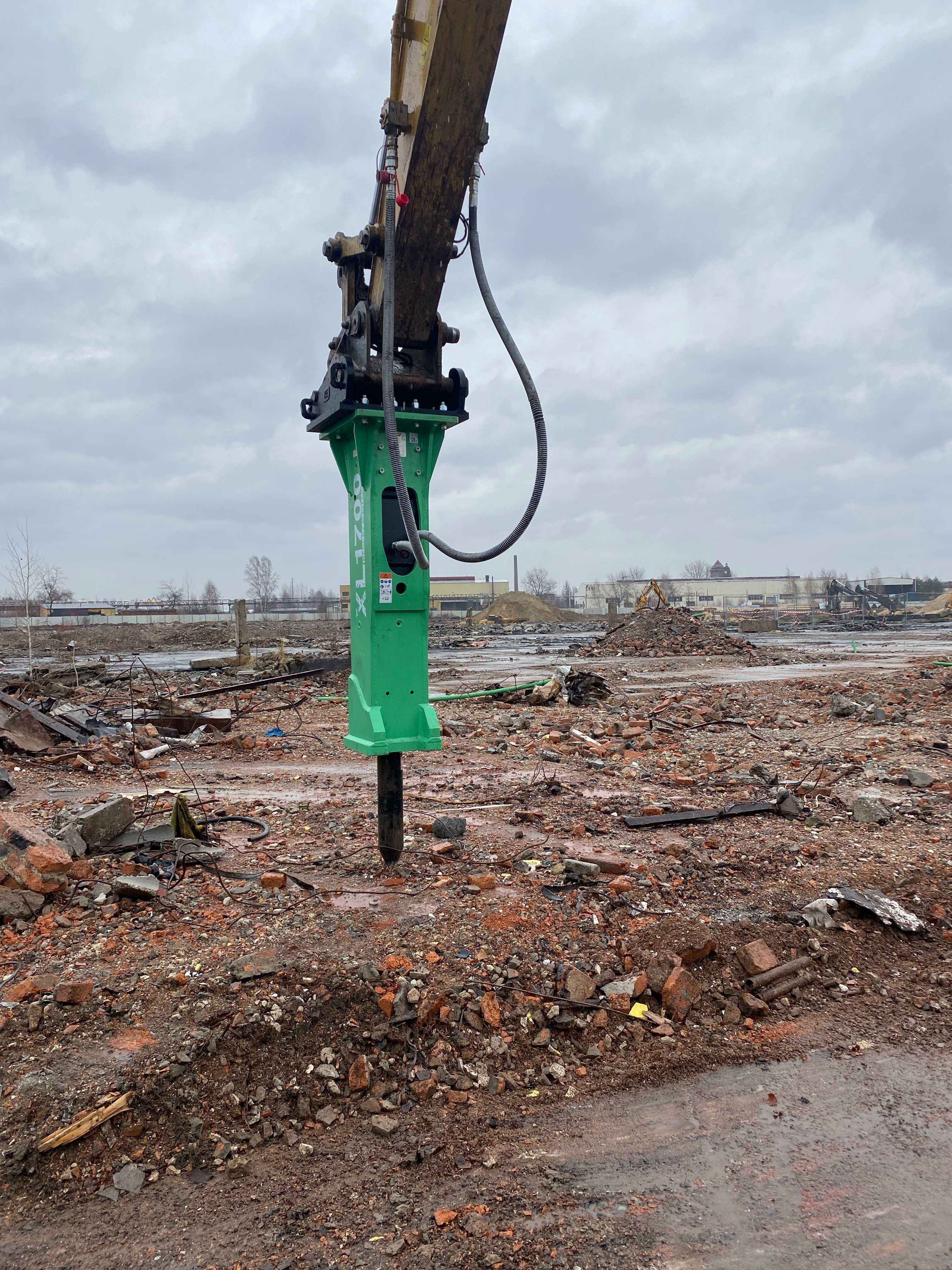 Roboty ziemne, wykopy pod fundamenty, wyburzenia, rozbiórki, kruszenie