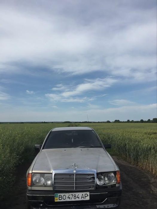 Продам або обміняю на друге авто  Мерседес 124 газ бензин 2.3 не на хо