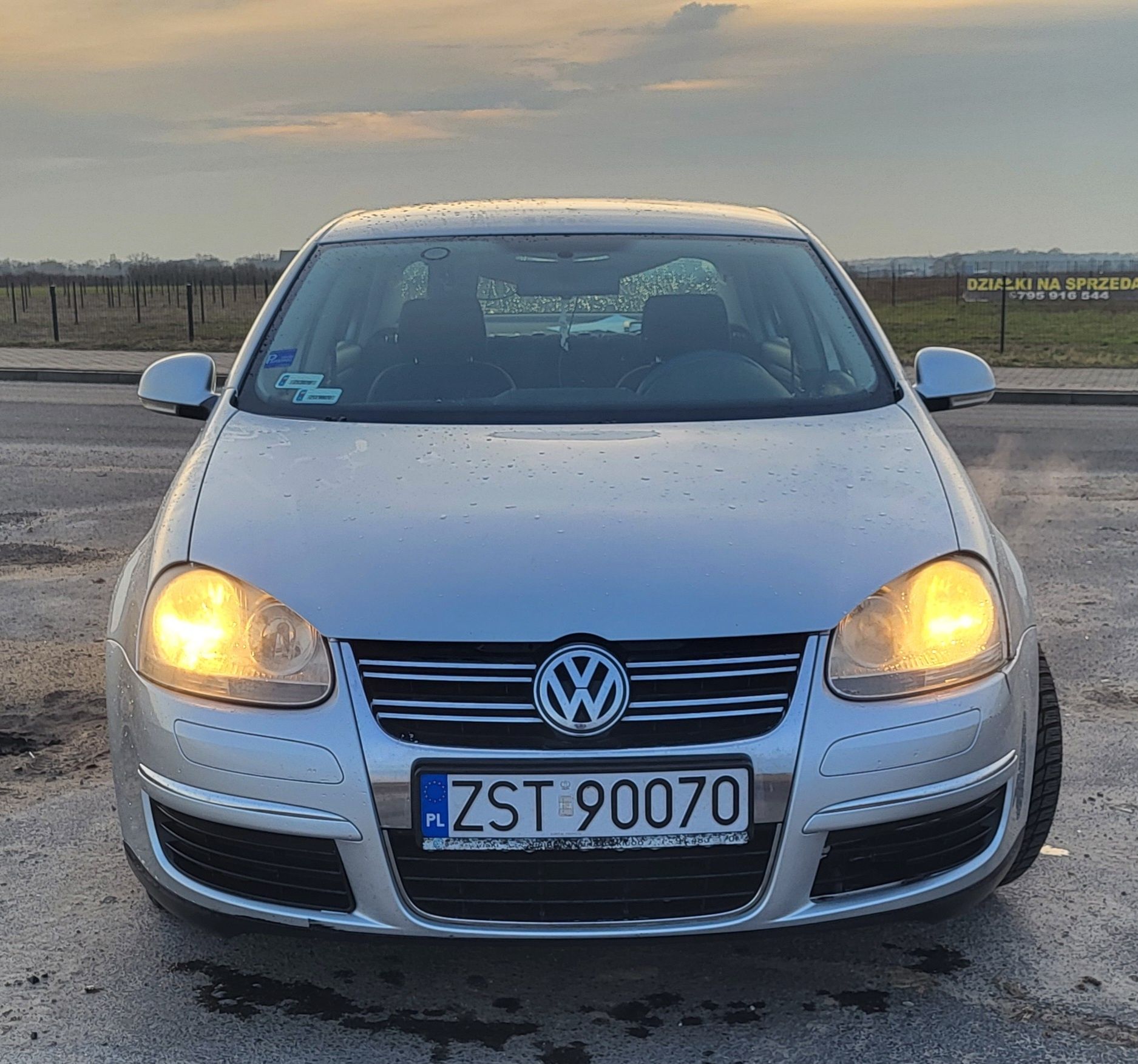 VW Jetta 1.9 tdi 105KM COMFORTLINE rozrząd dwumasa salon PL Alu BKC