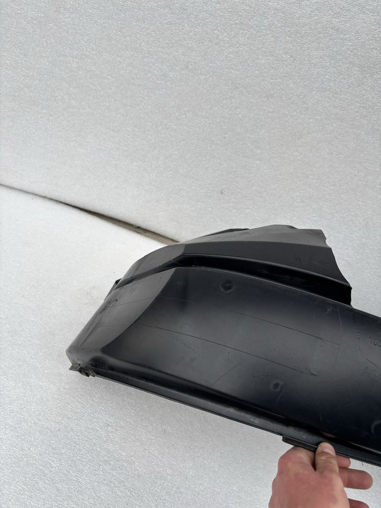 Ford Fiesta MK7 nadkole prawy przód prawe przednie