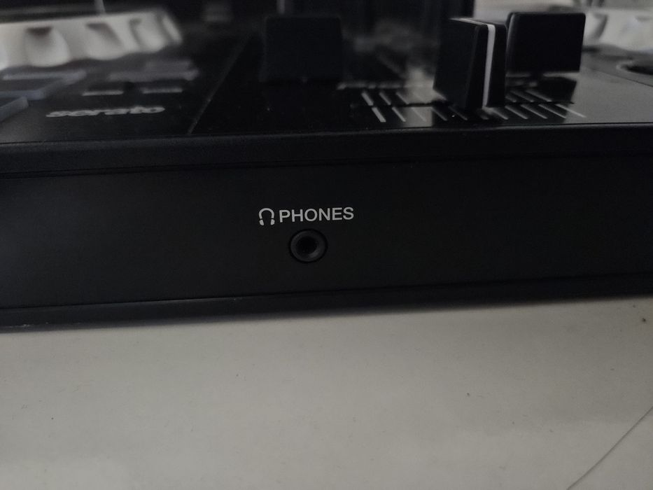 Pioneer DDJ-SB3 kontroler