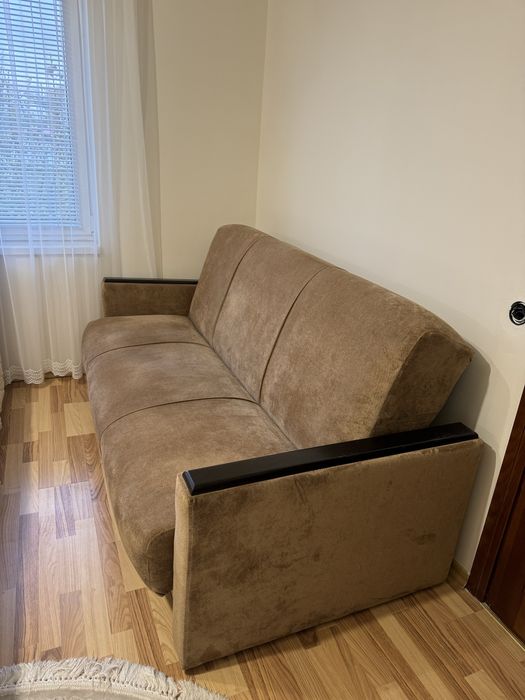 Продам розкладний б/у диван терміново