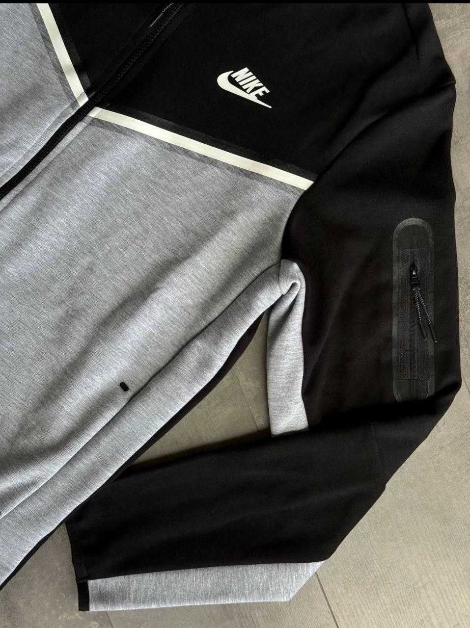 Nike Tech Fleece