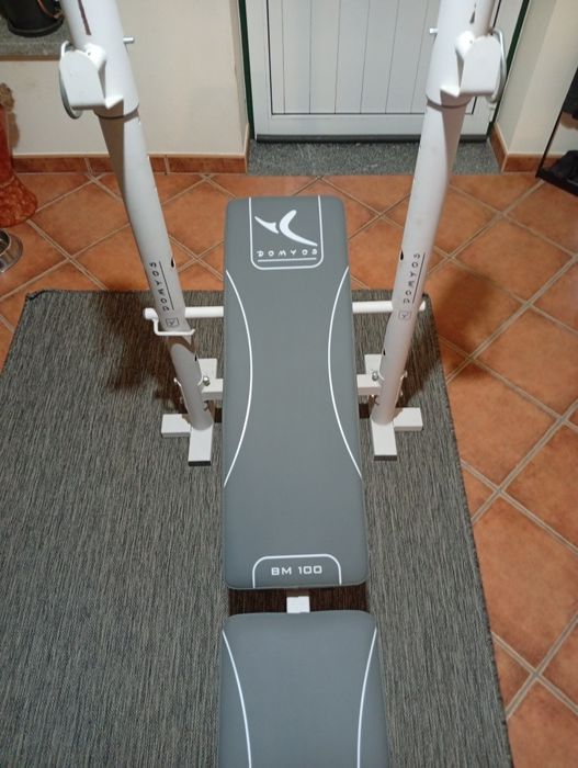 Banco supino Domyos BM 100