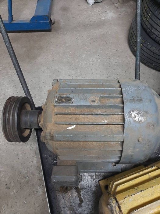 Електро мотори 4.5 і 7 кВт 380В 3 шт. В робочому стані