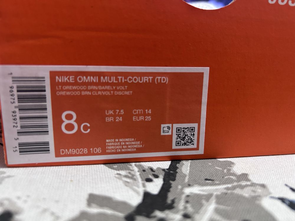 Buty nike omni multi court 25