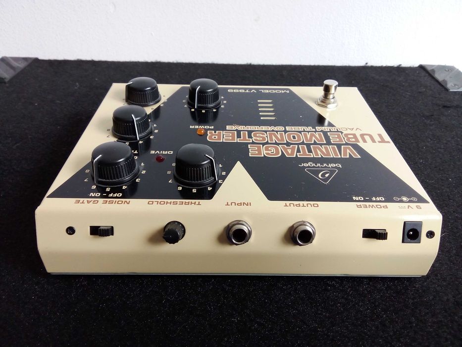 BEHRINGER Vintage Tube Monster VT999