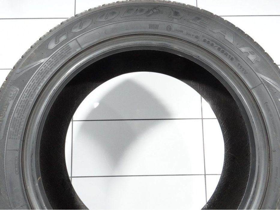 opony całoroczne 255/55r19 111v goodyear