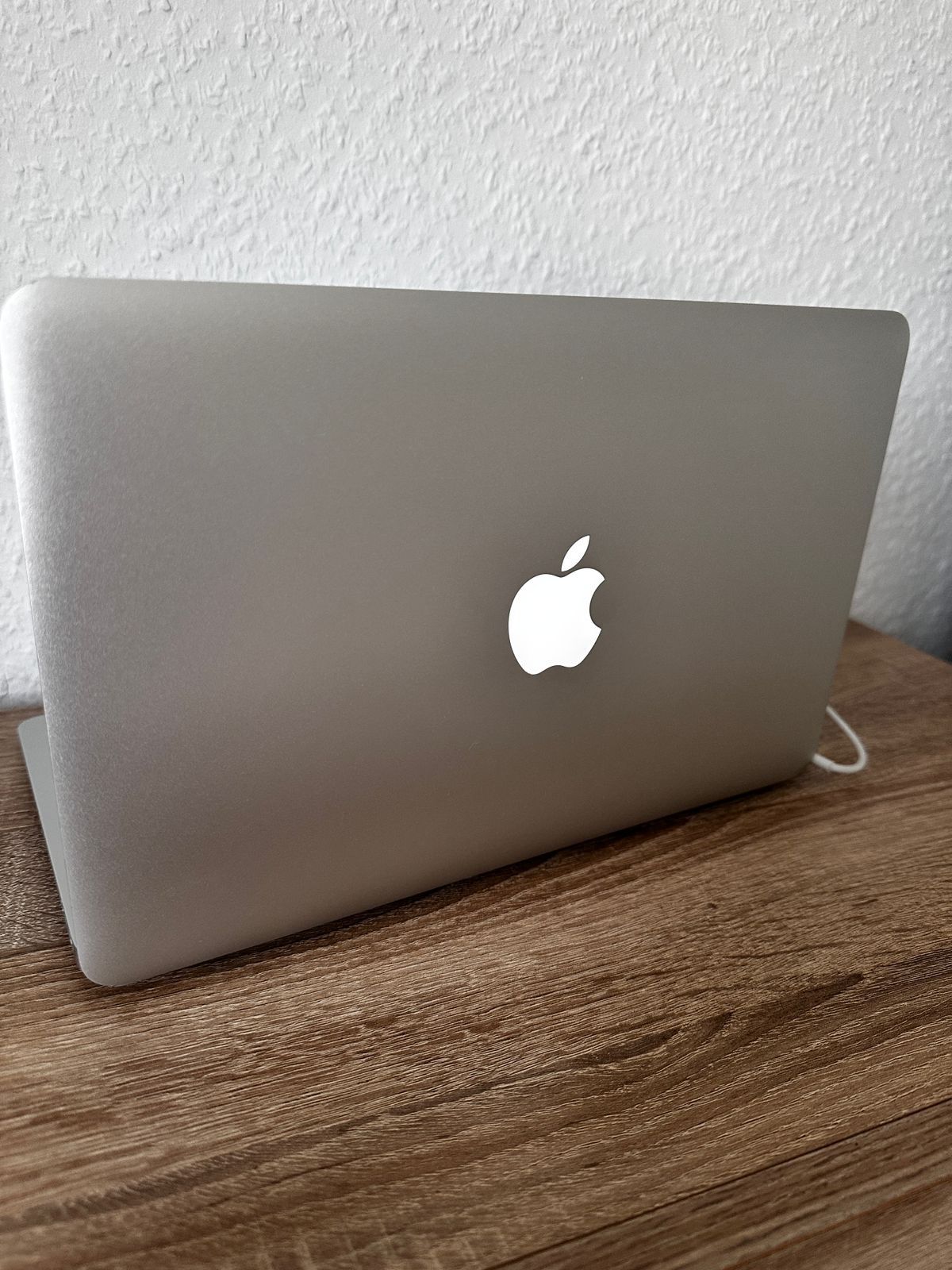 iPhone MacBook Air нетбук ноутбук