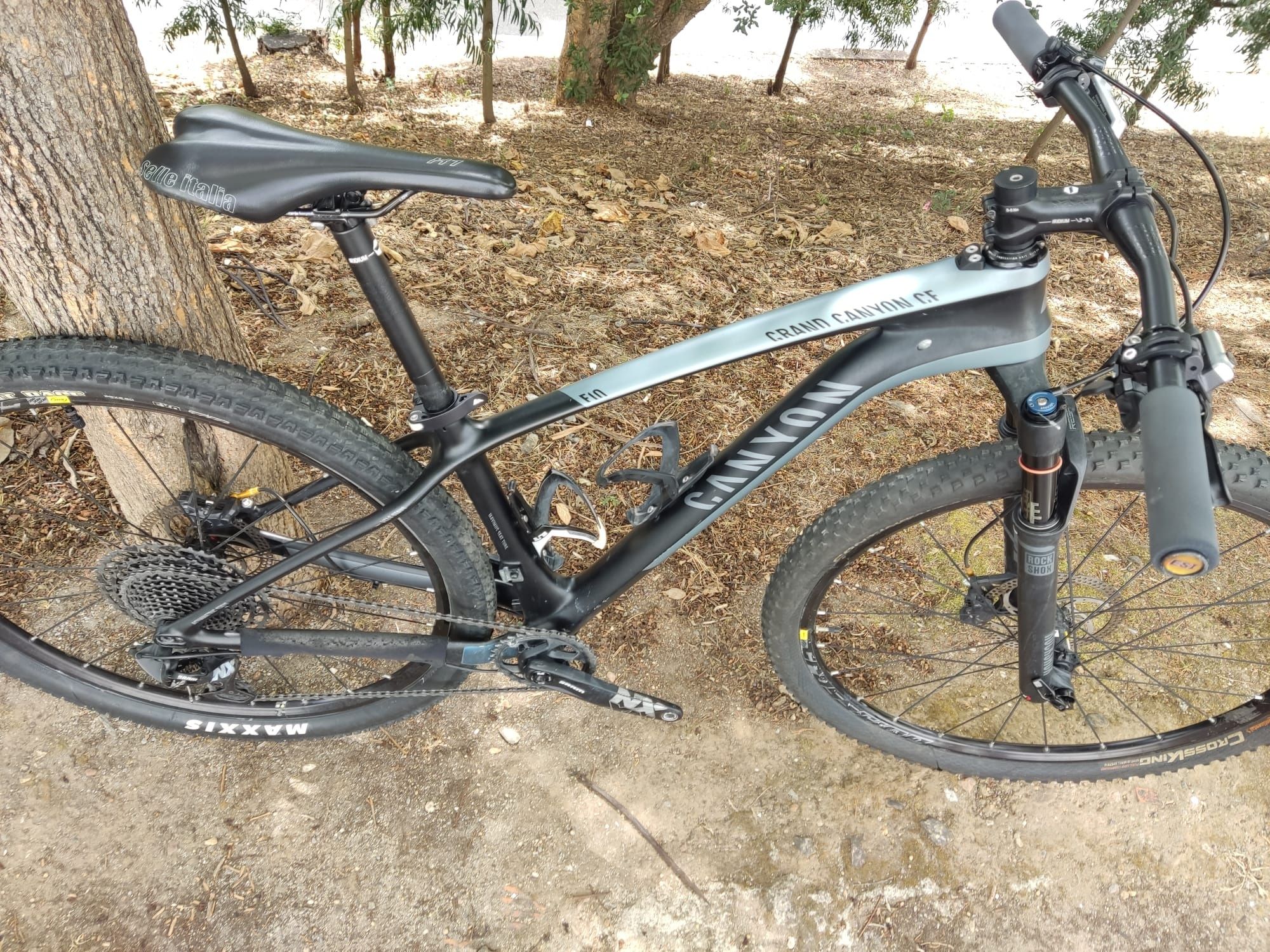 Btt 29 carbono s 12x1v