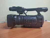 Видеокамера Sony AX 2000