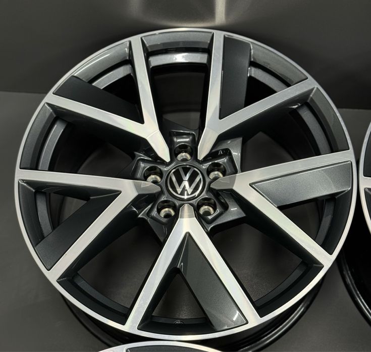 Диски нові оригінальні VW Touareg Braga 20 R20 Туарег Брага R20 NEW