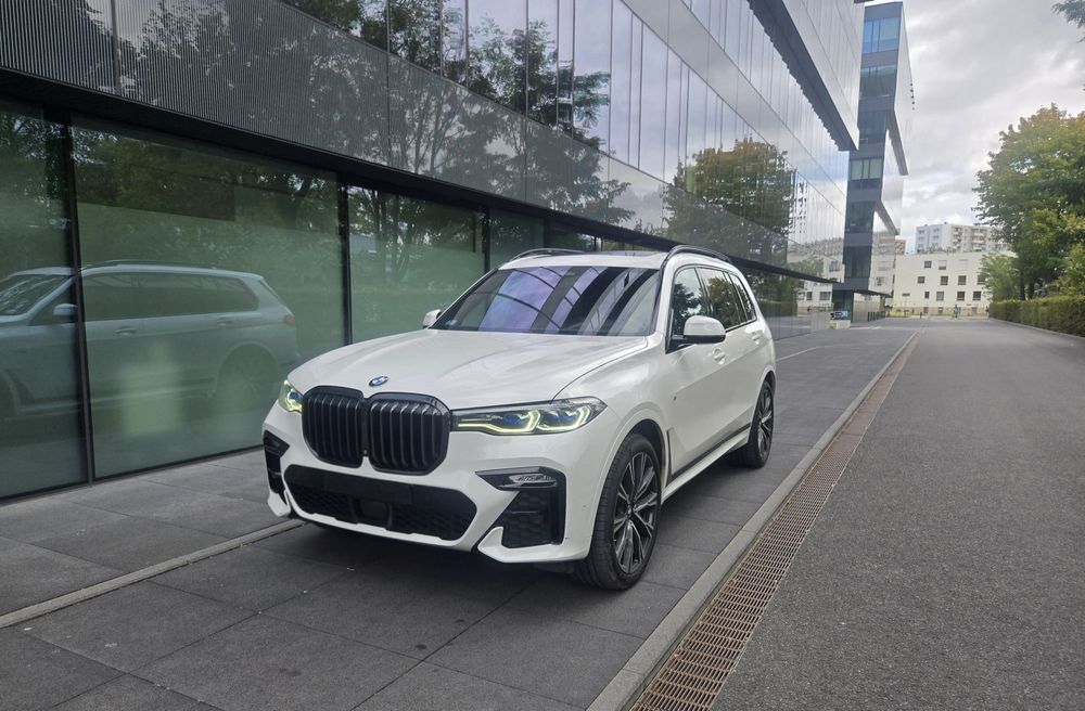 Wynajem BMW m50i 4.4 V8