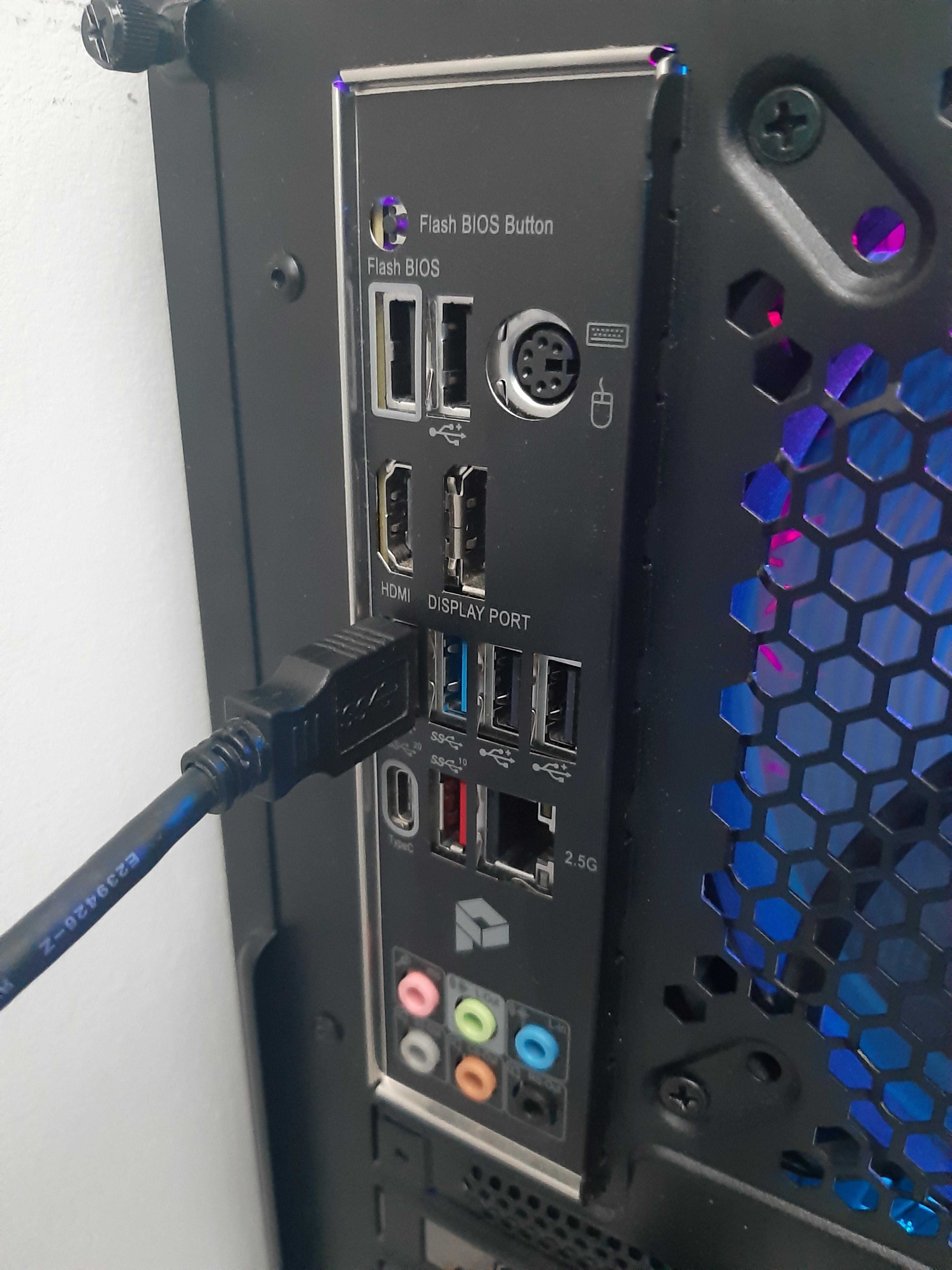 Wydajny Komputer Gamingowy RTX 3060 TI I5-12600K