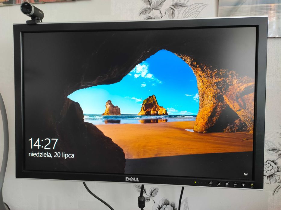 Komputer stacjonarny + monitor Dell 2407WFPb