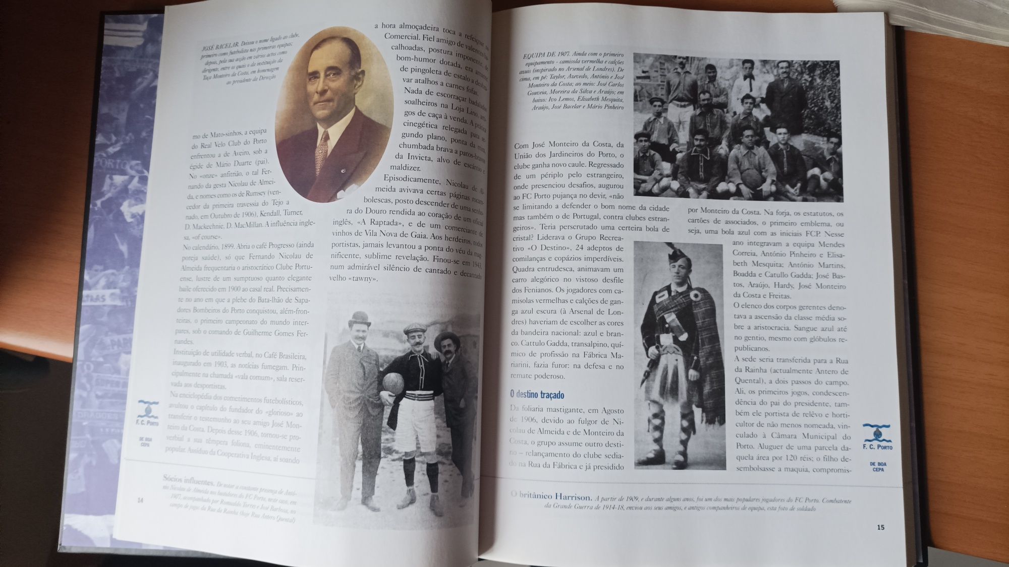 Livro de Ouro FC Porto inclui posters