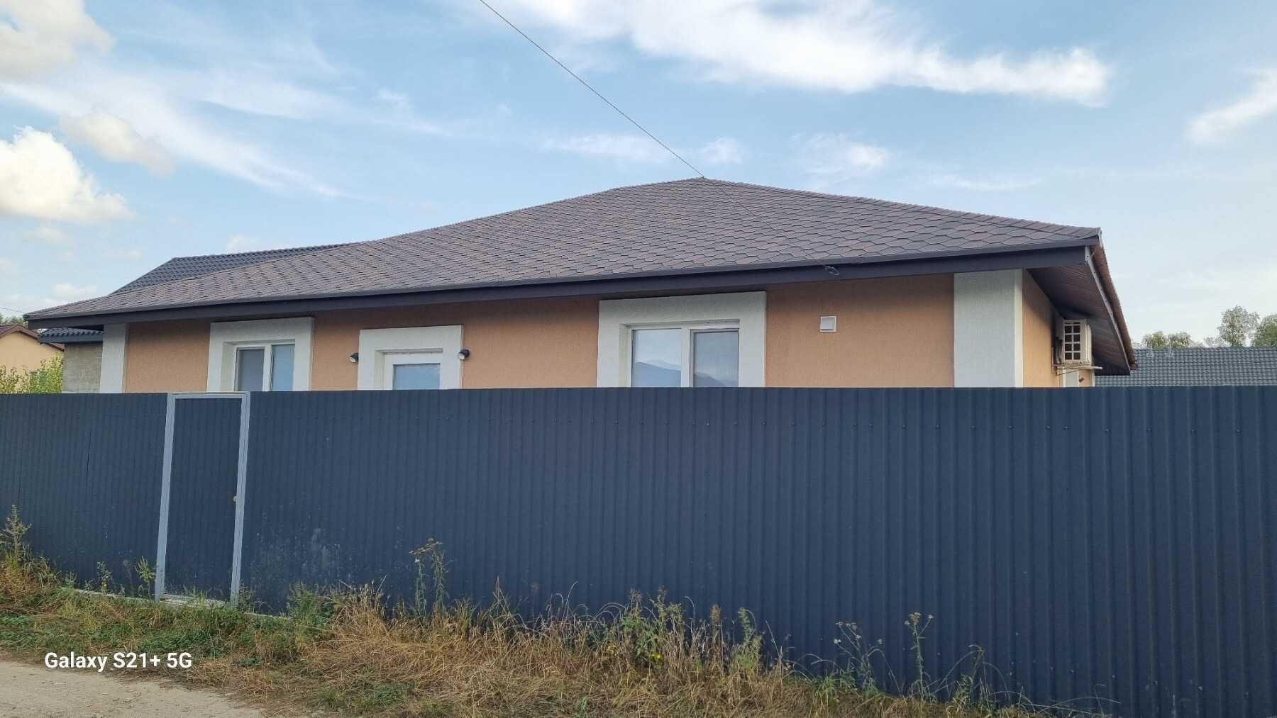 Долгосрочная аренда 1 єт. дома 130 кв.м. в с.Осещина,8 соток земли