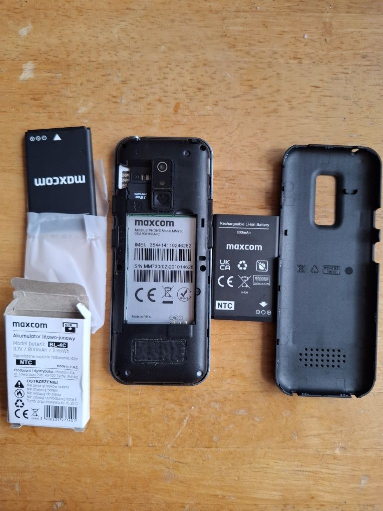 Telefon maxcom MM730. Stan bardzo dobry. 100% sprawny. Bez śladów użyt