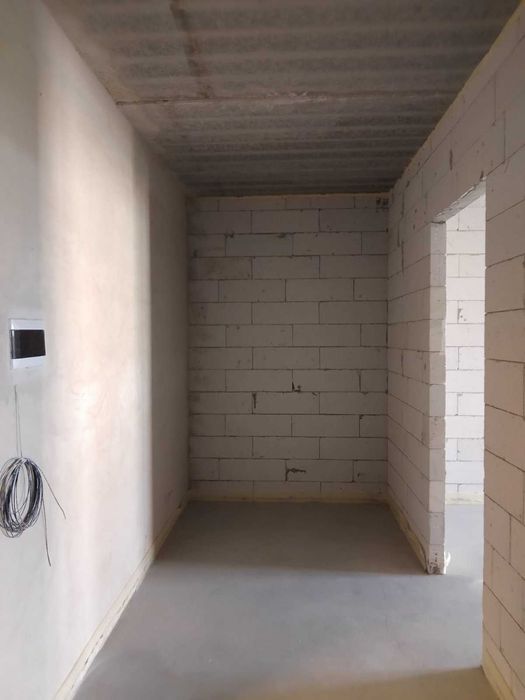 Однокімнатна в зданому БУДИНКУ!!!