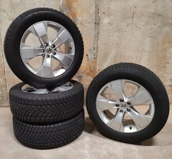KOŁA 18 felgi Volvo XC40 XC60 5x108 opony zimowe Goodyear 4x 235/55R18