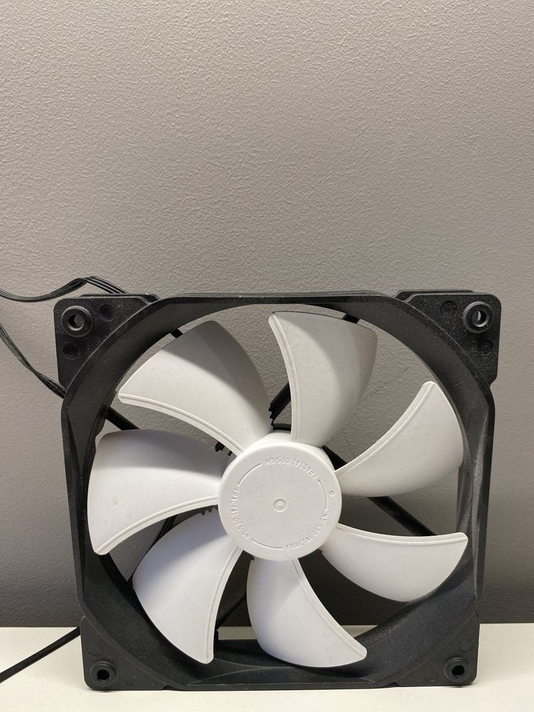 Fractal Design Silent R3 120mm 3-pin – cichy wentylator do PC