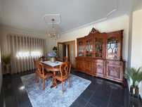 Conjunto Mesa E Armário Em Madeira