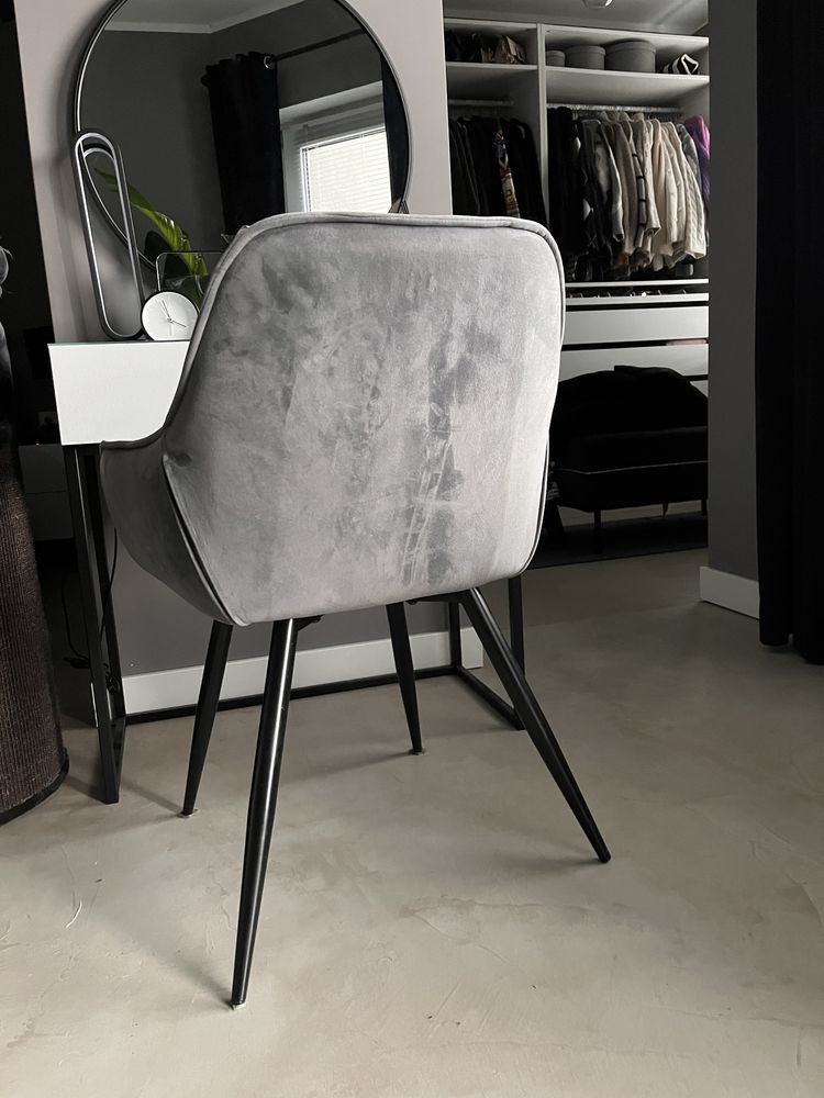 Krzeslo pikowane Cherry Velvet szare toaletka biurko
